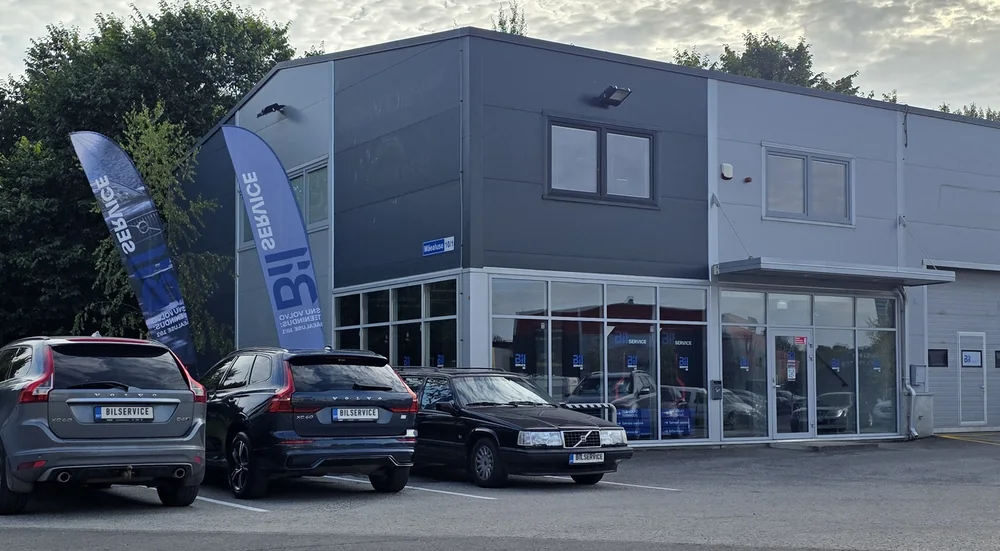 Volvo Service hoone ja parkla — 